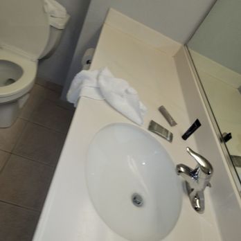 Harrah's Laughlin - A Caesars Rewards Destination - Use bathroom at supposedly clean room. - Hotels Near Me - Laughlin, Nevada Harrah's Laughlin - A Caesars Rewards Destination - Use bathroom at supposedly clean room. - Hotels Near Me - Laughlin, Nevada