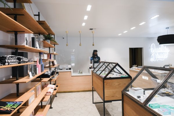 Serra Dispensary by null
