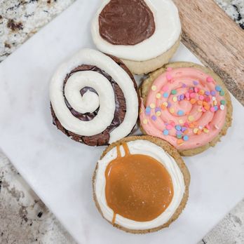 Crumbl - Chesterfield - Bakeries Near Me - Chesterfield, Missouri