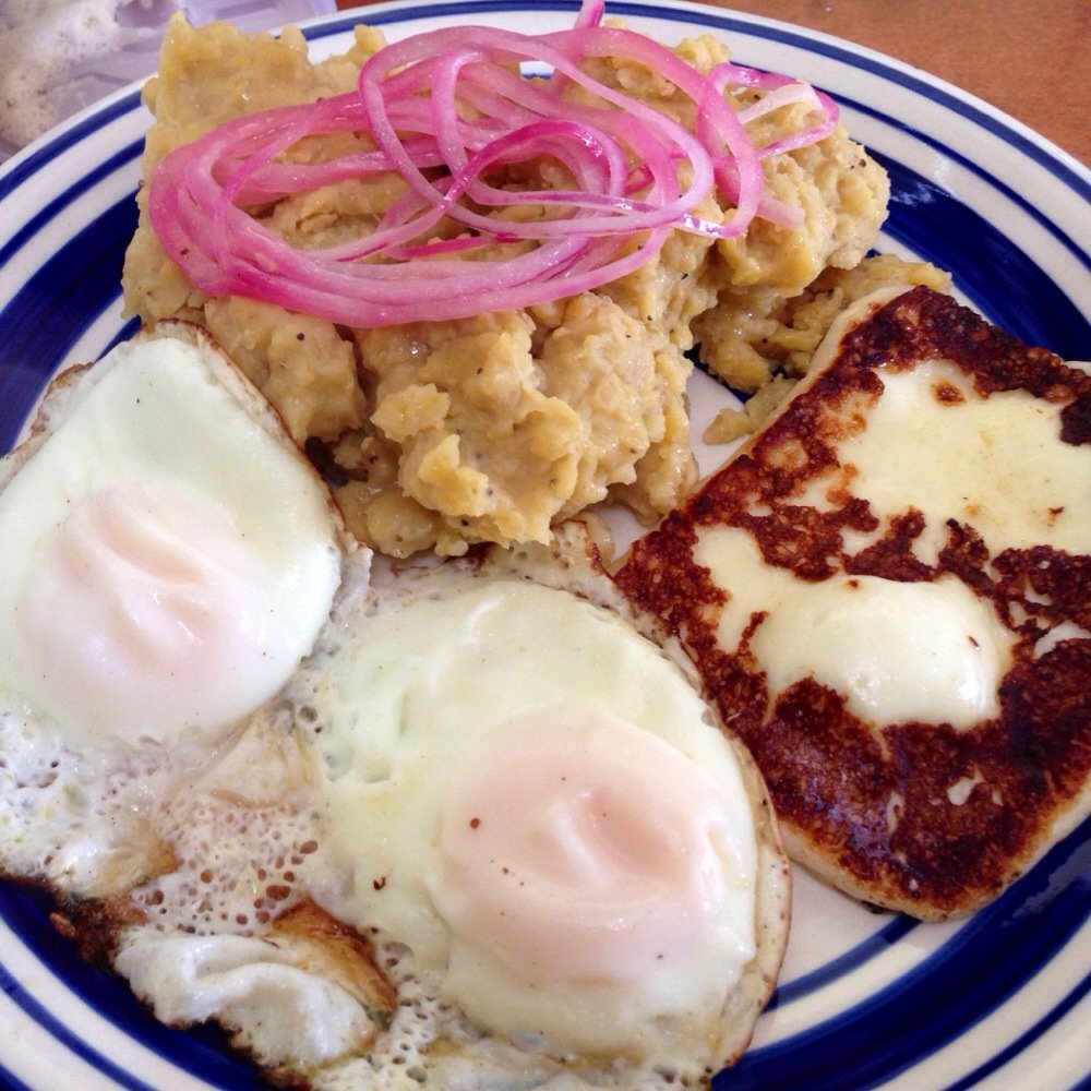 Punta Cana Restaurant - Mangu con queso frito y huevos - Dominican Near Me - Chicago, Illinois Punta Cana Restaurant - Mangu con queso frito y huevos - Dominican Near Me - Chicago, Illinois