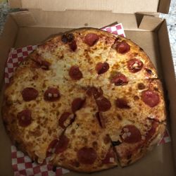 Twin Brothers Pizza - 17$ pepperoni and onion pizza