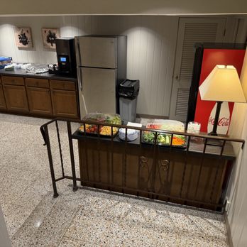 Ryan-Parke Funeral Home - Downstairs lounge area. - Funeral Services & Cemeteries Near Me - Park Ridge, Illinois Ryan-Parke Funeral Home - Downstairs lounge area. - Funeral Services & Cemeteries Near Me - Park Ridge, Illinois