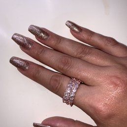 Vu is a nail artist. Absolutely love his shaping and quickness