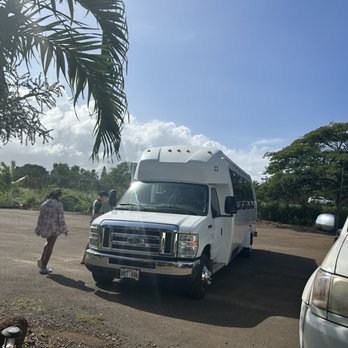 Hawaii Turtle Tours - the bus - Tours Near Me - Honolulu, Hawaii