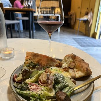 Aesthete Winery & Farm - Pizza and salad - Wine Tasting Room Near Me - Healdsburg, California Aesthete Winery & Farm - Pizza and salad - Wine Tasting Room Near Me - Healdsburg, California