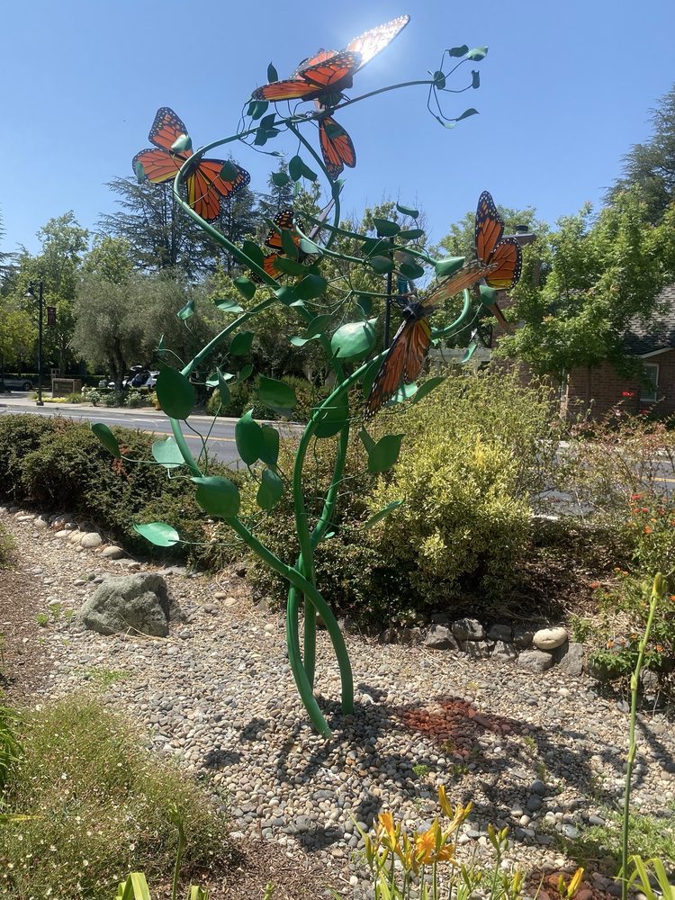 Van De Leur Park Logo