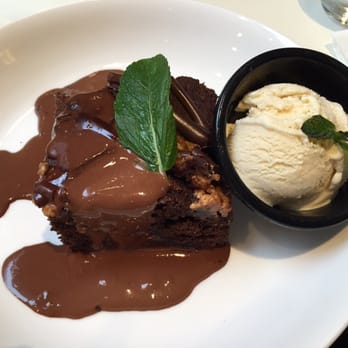 Mildreds - Chocolate and peanut butter brownie - Vegan Near Me - London, XGL Mildreds - Chocolate and peanut butter brownie - Vegan Near Me - London, XGL
