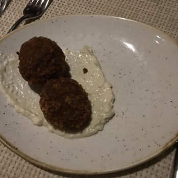 Tradewinds - Some sort of crab cake dish since they didn't have the shrimp balls appetizer - American Near Me - Cancún, ROO