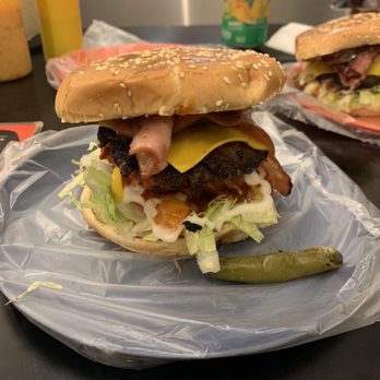 Che Burguer's - Burgers Near Me - Morelia, MIC