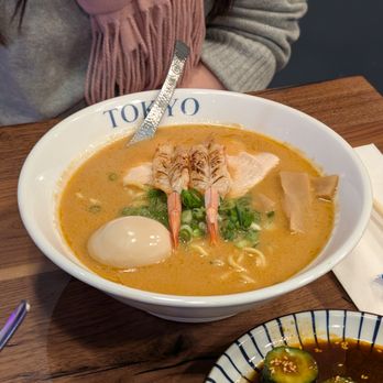 RAKKAN Ramen - Anaheim GardenWalk - Ruby ramen! (Garlic Shrimp Miso) - Ramen Near Me - Anaheim, California