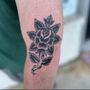 Photo of Smokin' Guns Tattoo
