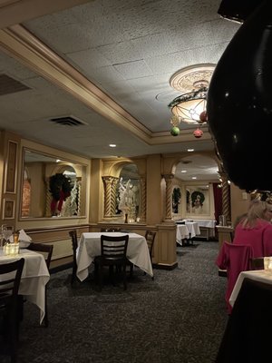 Dominic's by null