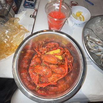 Crawfish Cafe - 1 pound of the signature flavored Crawfish - Seafood Near Me - Pearland, Texas Crawfish Cafe - 1 pound of the signature flavored Crawfish - Seafood Near Me - Pearland, Texas