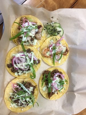 Chinitos Tacos by null