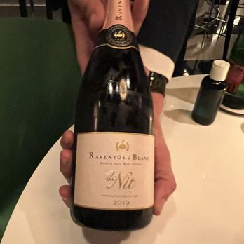 Le Jardinier - Fantastic wine pairings by the sommelier - French Near Me - Miami, Florida Le Jardinier - Fantastic wine pairings by the sommelier - French Near Me - Miami, Florida