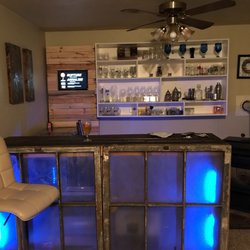 Ocean's Bar & Grill