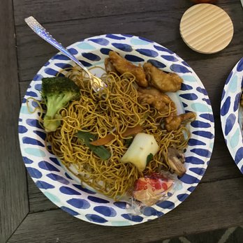China Jade Restaurant - Vegetable Lo Mein Orange Chicken - Chinese Near Me - Waterford, Michigan