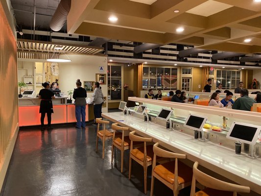 Mikami Bar & Revolving Sushi, Convoy San Diego by null