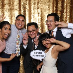 With Rikki and the couple whose wedding we first experienced Snapbox! With Rikki and the couple whose wedding we first experienced Snapbox!