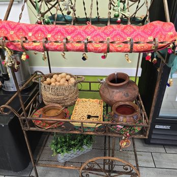 La Estacion - Gol gappay/Pani puri center - Halal Near Me - Brentwood, New York La Estacion - Gol gappay/Pani puri center - Halal Near Me - Brentwood, New York