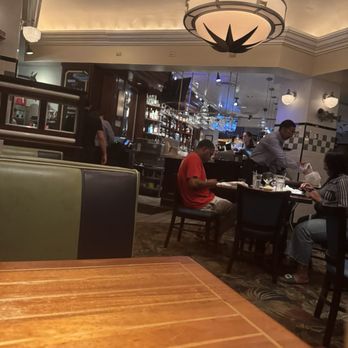 Pappas Seafood House - Interior - Seafood Near Me - Webster, Texas
