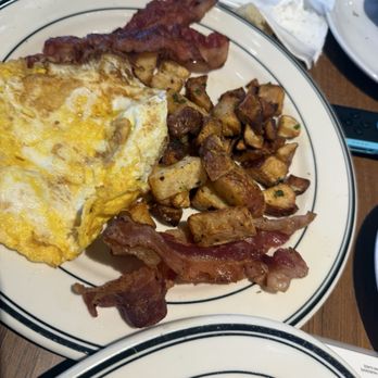 Mimi's Cafe - Two Egg Breakfast - Breakfast & Brunch Near Me - Downey, California Mimi's Cafe - Two Egg Breakfast - Breakfast & Brunch Near Me - Downey, California