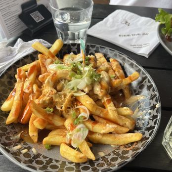 Nando's - Fully Loaded Chips - Chicken Shop Near Me - London, XGL Nando's - Fully Loaded Chips - Chicken Shop Near Me - London, XGL