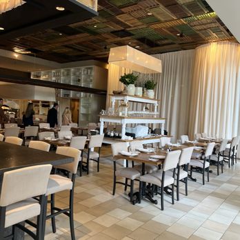 Ella Dining Room and Bar - Inside view of restaurant - New American Near Me - Sacramento, California