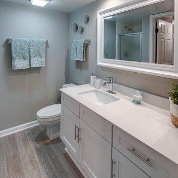 Valley Lo Towers - Marquette Management - Modern Bathroom Fittings - Apartments Near Me - Glenview, Illinois Valley Lo Towers - Marquette Management - Modern Bathroom Fittings - Apartments Near Me - Glenview, Illinois