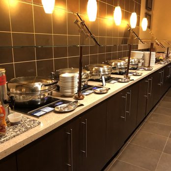 Hilton Columbus/Polaris - Gemini grill buffet left side - Hotels Near Me - Columbus, Ohio Hilton Columbus/Polaris - Gemini grill buffet left side - Hotels Near Me - Columbus, Ohio