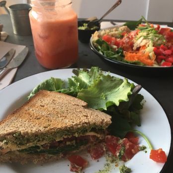 Eight The Health Lounge - Tundra panini - Salad Near Me - Lisbon, 11