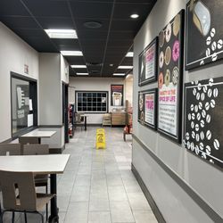 Dunkin' - Interior
