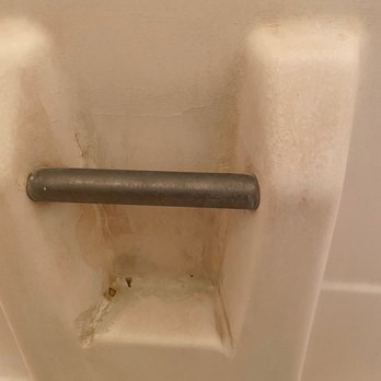 24 Hour Bath - Before Refinishing - Refinishing Services Near Me - San Diego, California 24 Hour Bath - Before Refinishing - Refinishing Services Near Me - San Diego, California