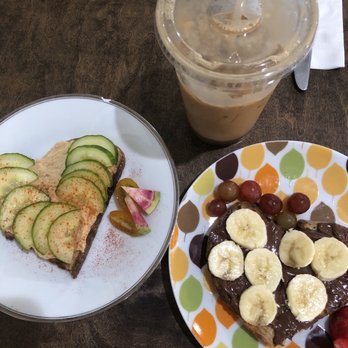 Inner Circle Cafe - Hummus Toast, Nutella Toast & Honey Espresso Almond MilkLatte - Coffee & Tea Near Me - Scottsdale, Arizona