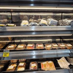 J Hara Store - Bentos & Burgers