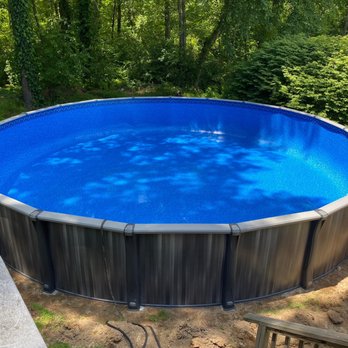 Aquarian Pool and Spa - Huge round trevi swimming pool - Pool & Hot Tub Service Near Me - Franklin, Massachusetts
