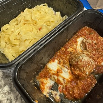 Carrabba's Italian Grill - Fett Alfredo/ Meatball Ricotta. - Italian Near Me - Brandon, Florida Carrabba's Italian Grill - Fett Alfredo/ Meatball Ricotta. - Italian Near Me - Brandon, Florida
