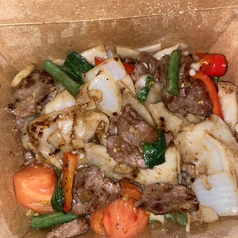 Absolute Thai-Sushi - Drunken Noodles Beef - Thai Near Me - Towson, Maryland