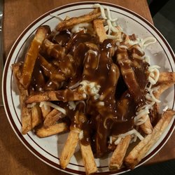 Sinibaldi's Restaurant - Poutine-ish no cheese curds *insert sad face*