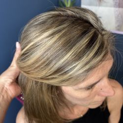Mila J Salon - Natural blonde highlights