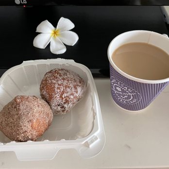 VIP Treats and Sweets - Cinnamon/sugar & Sugar only topped Malasadas - Bakeries Near Me - Kapaa, Hawaii