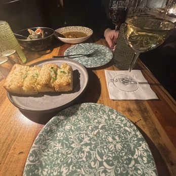 Hearth Kitchen - Wood Oven Garlic Bread - Pizza Near Me - Kennett Square, Pennsylvania