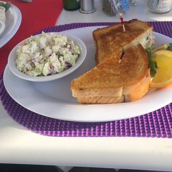 Gill's By The Bay - crab sandwhich - Seafood Near Me - Eureka, California