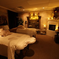 Chiropractic Wellness Center - Dr. Jennifer Henrique - Master Couples Suite