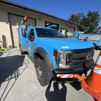 Seaside Auto Glass - Ford F550 - Auto Glass Services Near Me Seaside Auto Glass - Ford F550 - Auto Glass Services Near Me