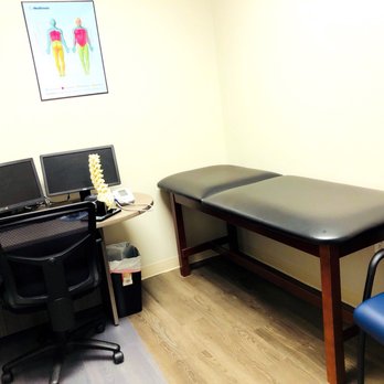 Minivasive Pain & Orthopedics - This is consultation room #2 - Pain Management Near Me - Spring, Texas Minivasive Pain & Orthopedics - This is consultation room #2 - Pain Management Near Me - Spring, Texas