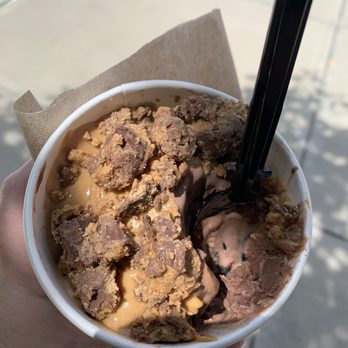 UConn Dairy Bar - Ice Cream & Frozen Yogurt Near Me - Storrs, Connecticut UConn Dairy Bar - Ice Cream & Frozen Yogurt Near Me - Storrs, Connecticut
