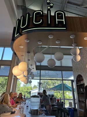 Bar Lucia by null
