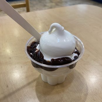 Dairy Queen Grill & Chill - Hot fudge Sundae - Fast Food Near Me - Richmond, British Columbia Dairy Queen Grill & Chill - Hot fudge Sundae - Fast Food Near Me - Richmond, British Columbia
