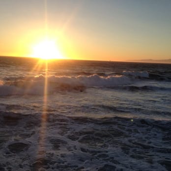 Manhattan Beach Pier - Local Flavor Near Me - Manhattan Beach, California